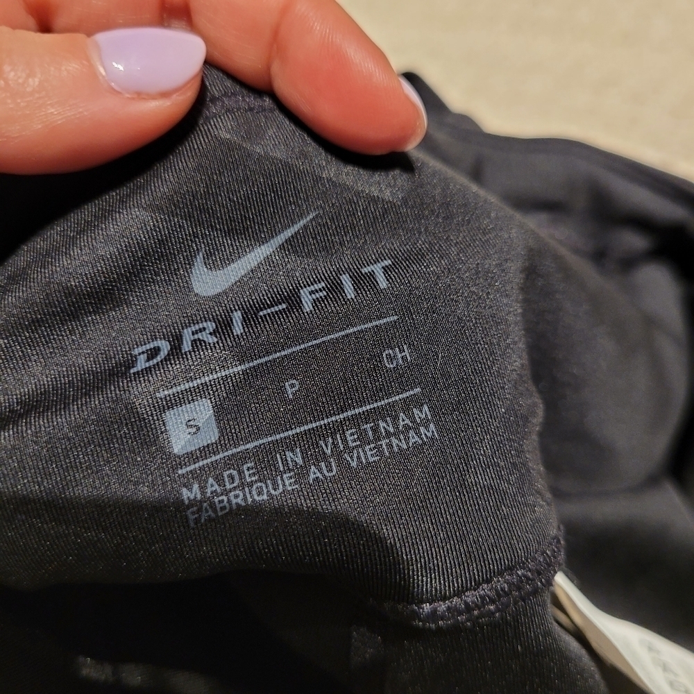 Nike Air Black Small 7/8 Running Leggings - Picture 8 of 11